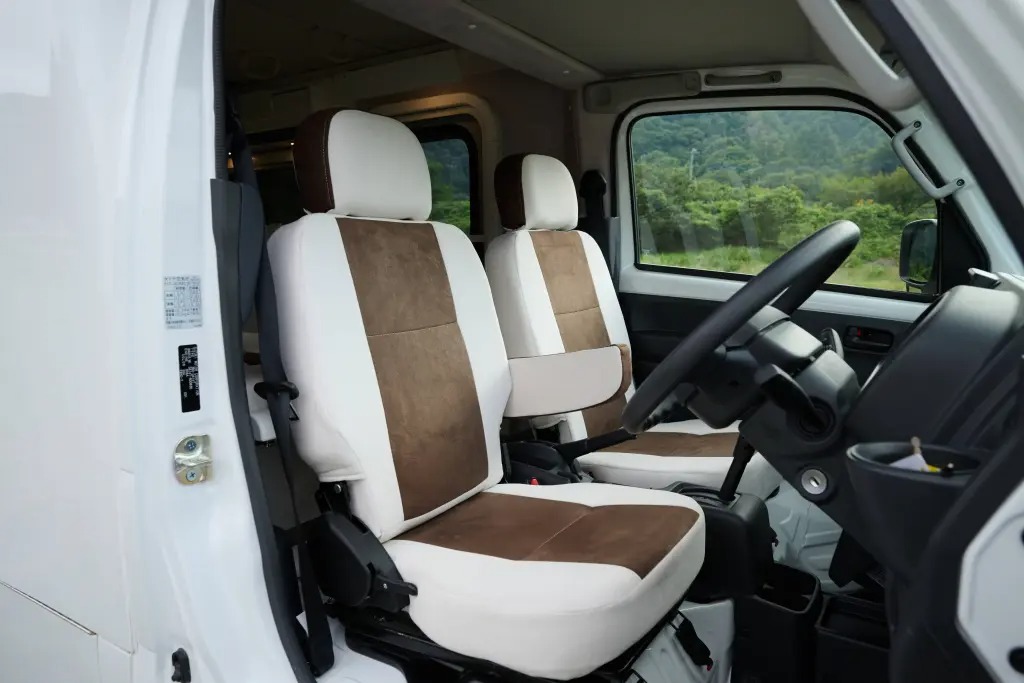 アレンジ可能な運転席&助手席